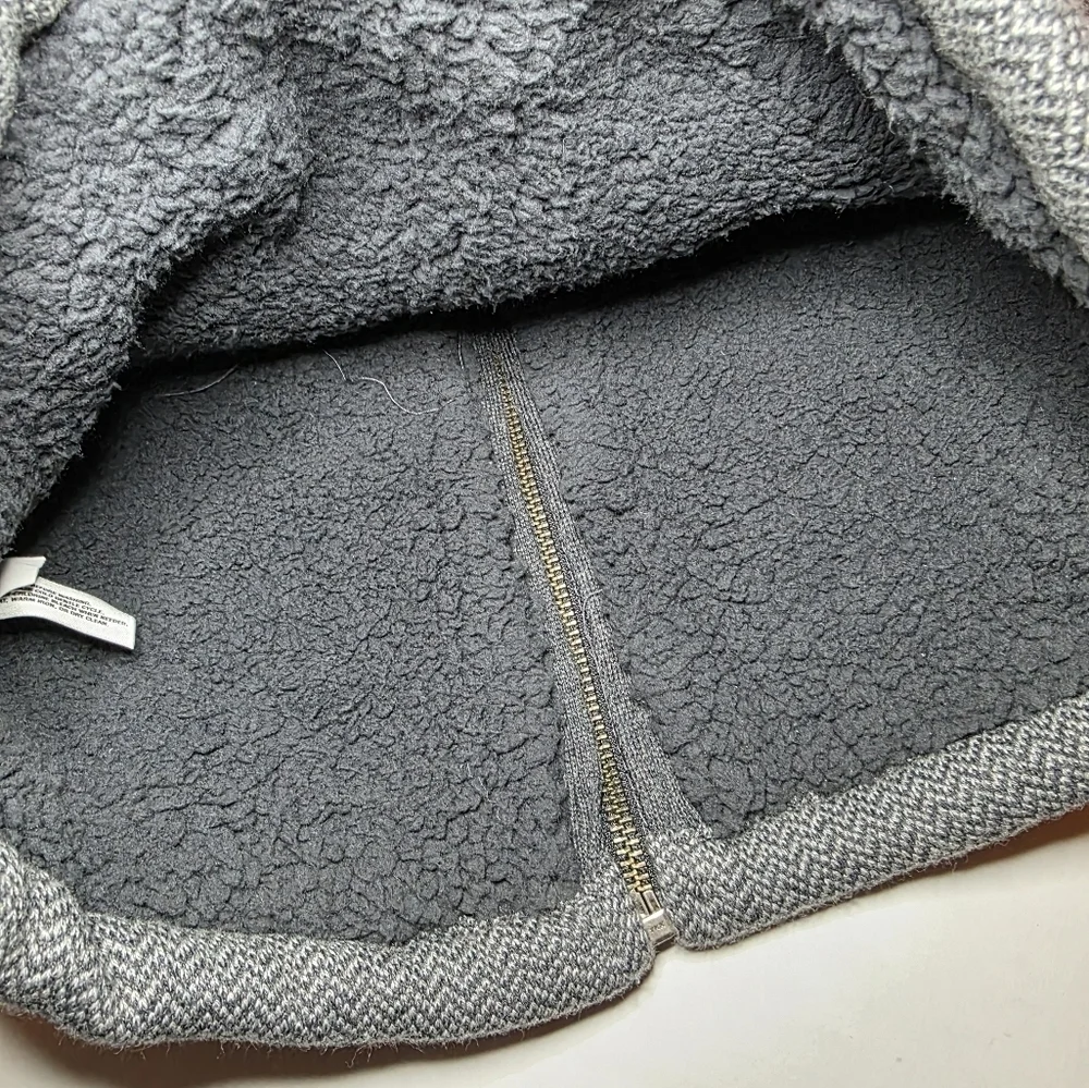 NWT - Baby Gap Gray Sweater Vest - Size: 4